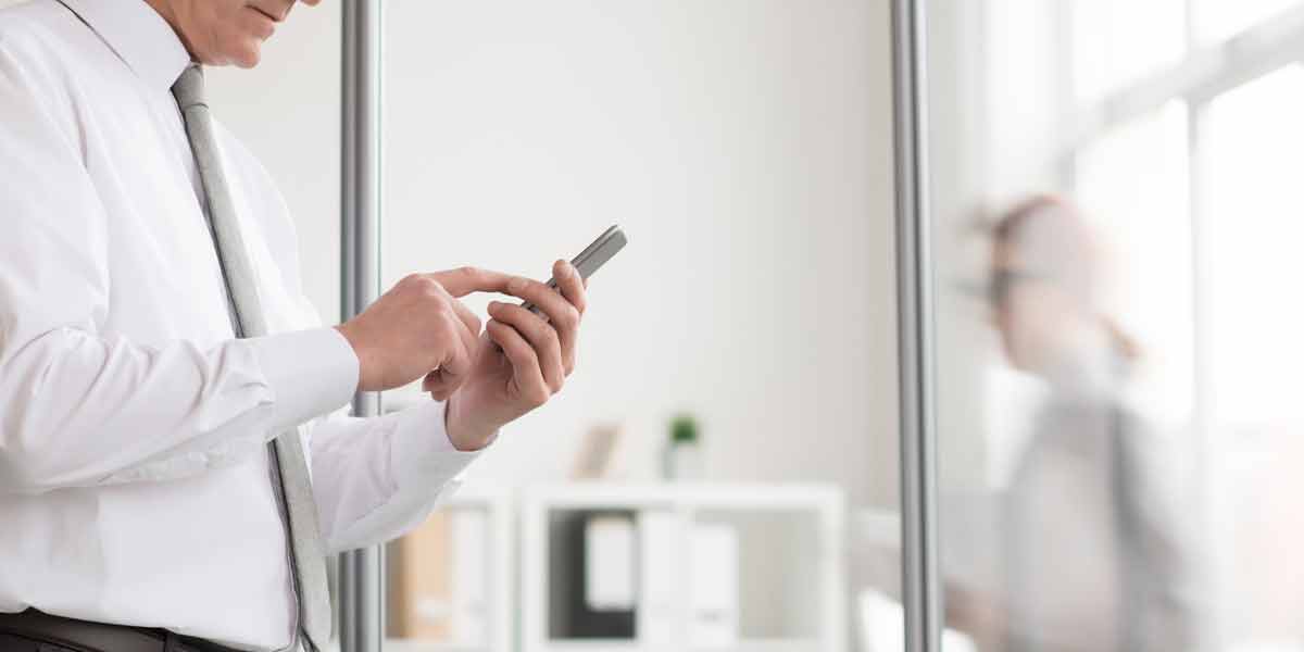 Generador de avisos de actividades vulnerables